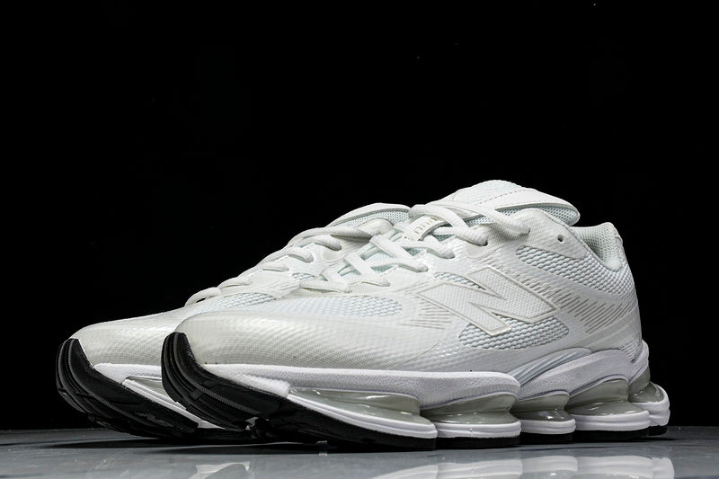 Tênis New Balance 2000