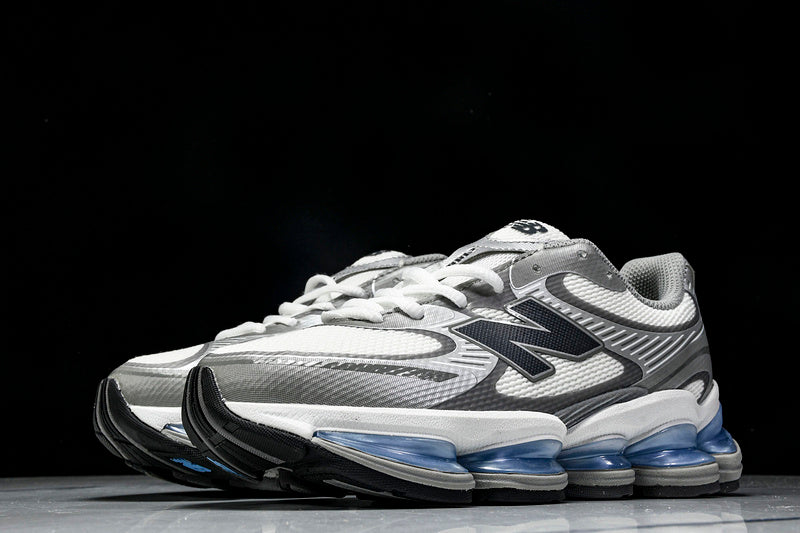 Tênis New Balance 2000