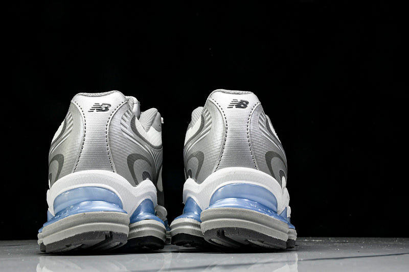 Tênis New Balance 2000