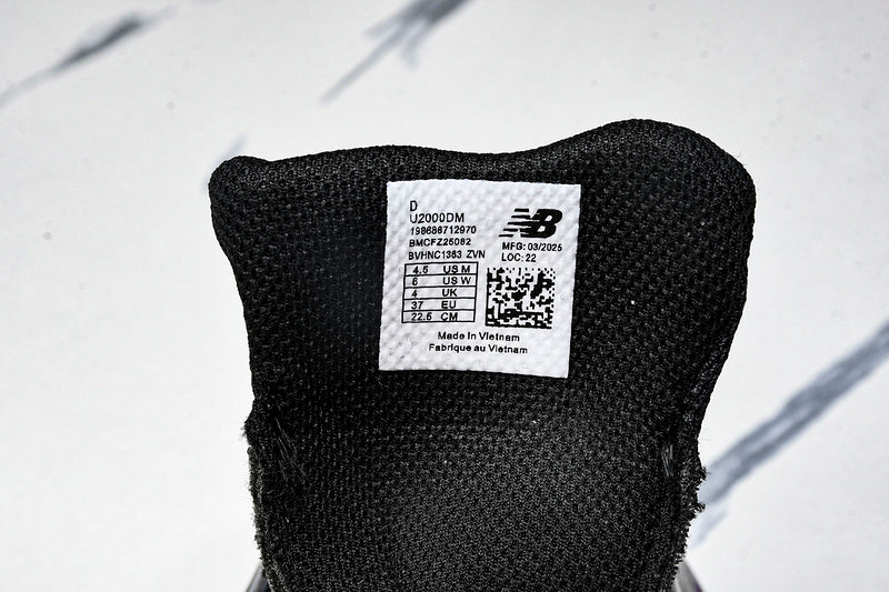 Tênis New Balance 2000