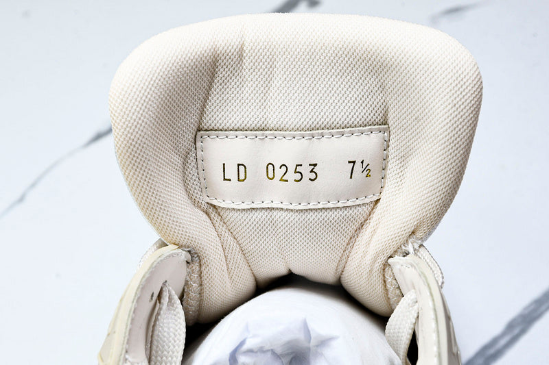 Louis Vuitton Sneaker