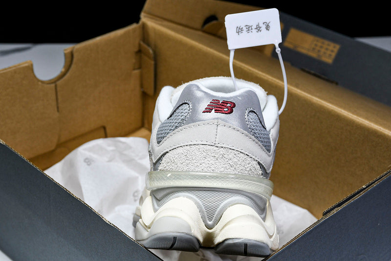New Balance 9060 OLIVINA