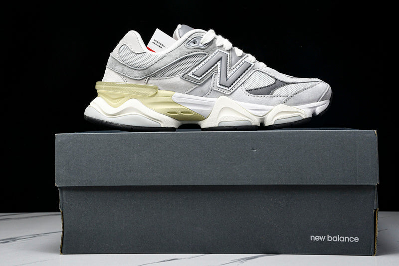 New Balance 9060 OLIVINA