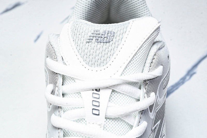 Tênis New Balance 2000