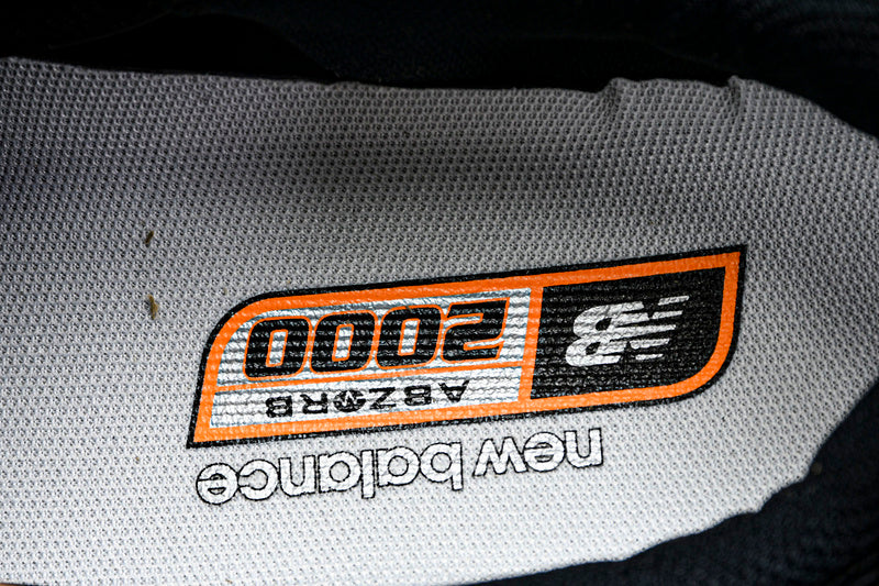 Tênis New Balance 2000