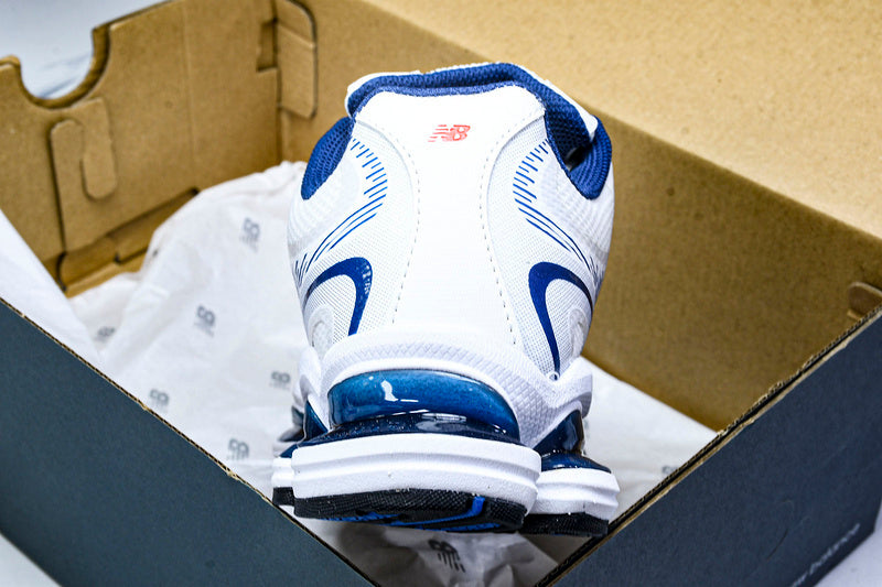 Tênis New Balance 2000