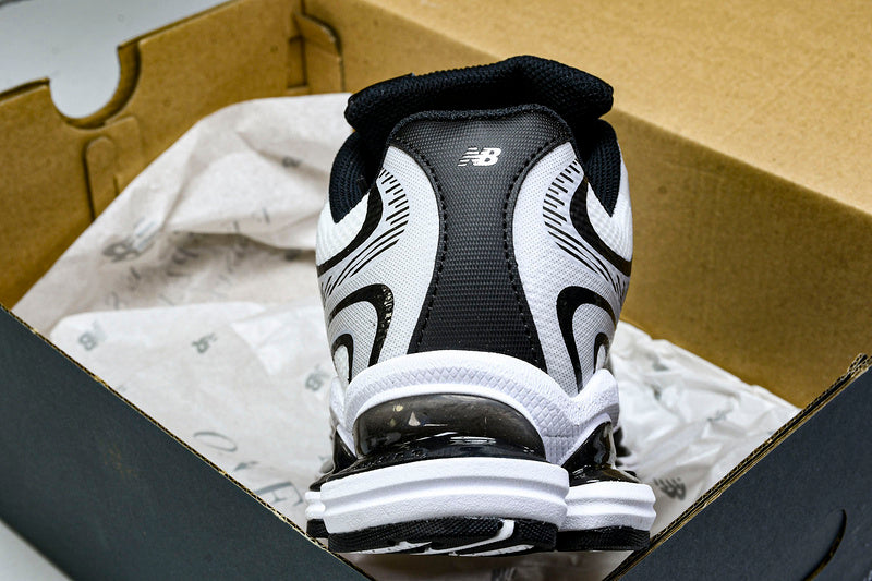 Tênis New Balance 2000