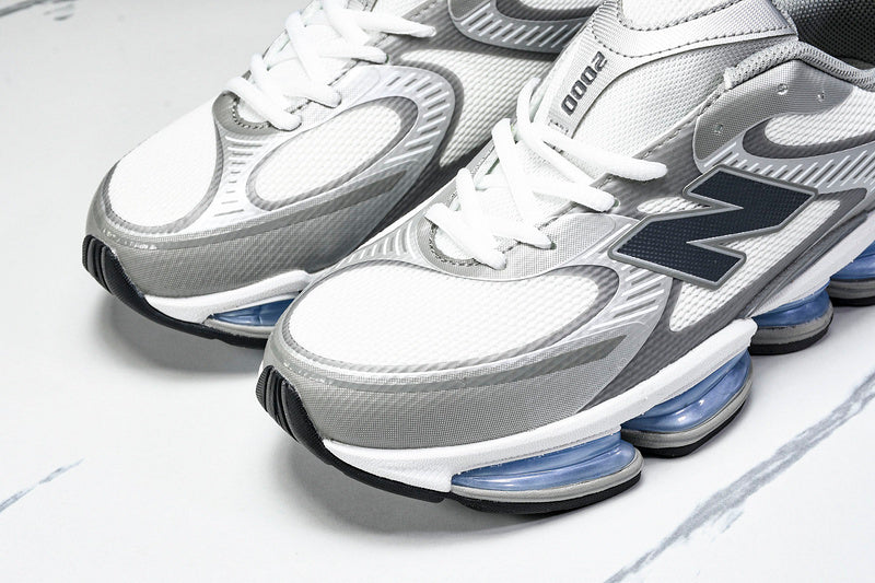 Tênis New Balance 2000