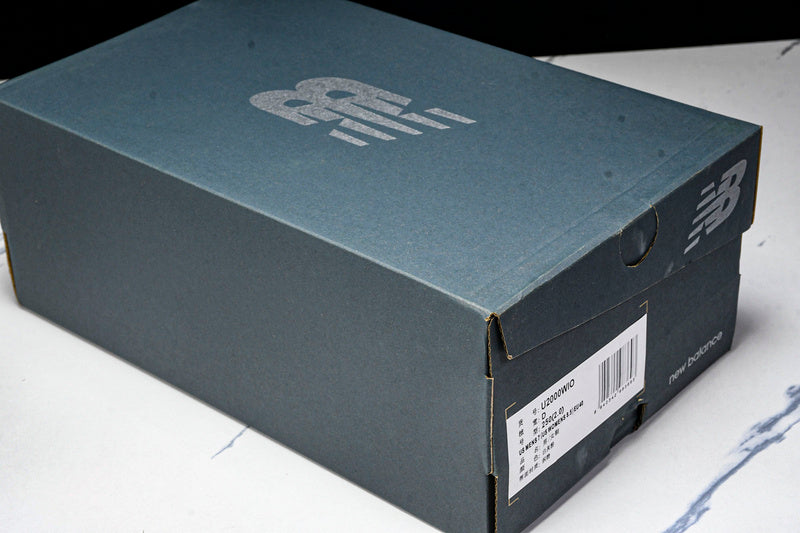 Tênis New Balance 2000