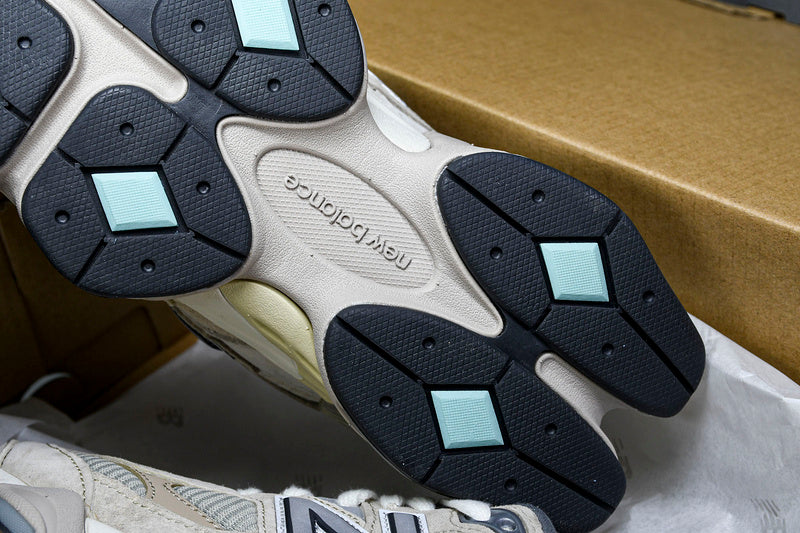 New Balance 9060 OLIVINE