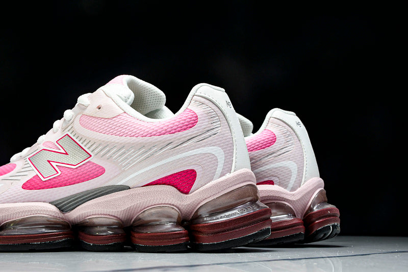 New Balance 2000 Sneakers