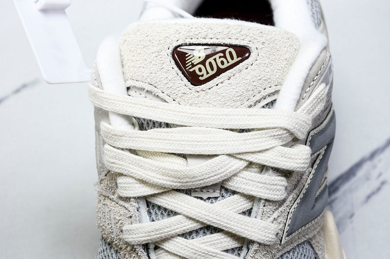 New Balance 9060 OLIVINA