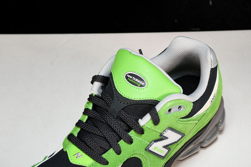New Balance 2002