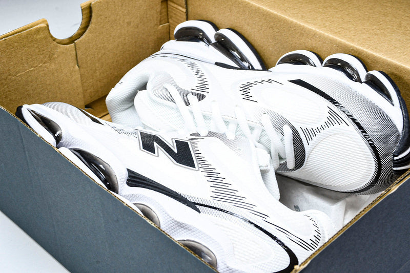 Tênis New Balance 2000