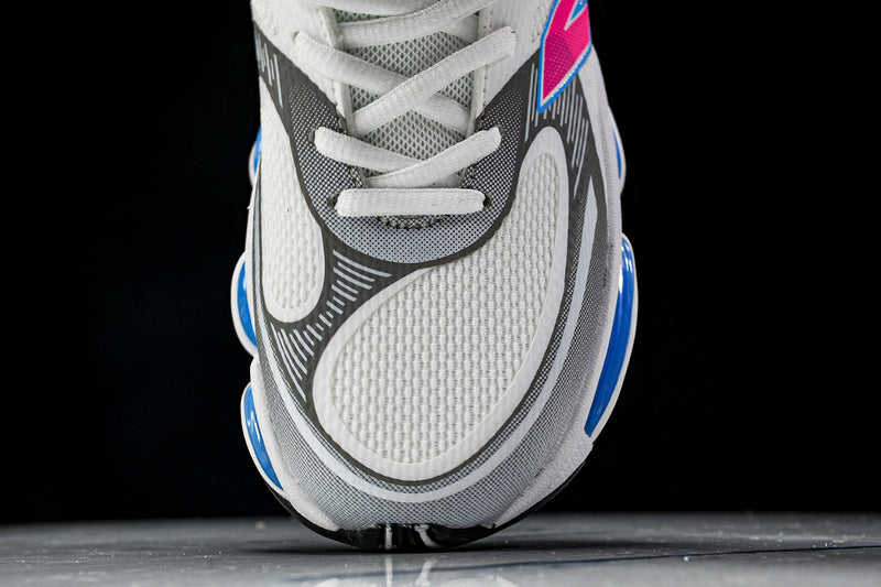 Tênis New Balance 2000