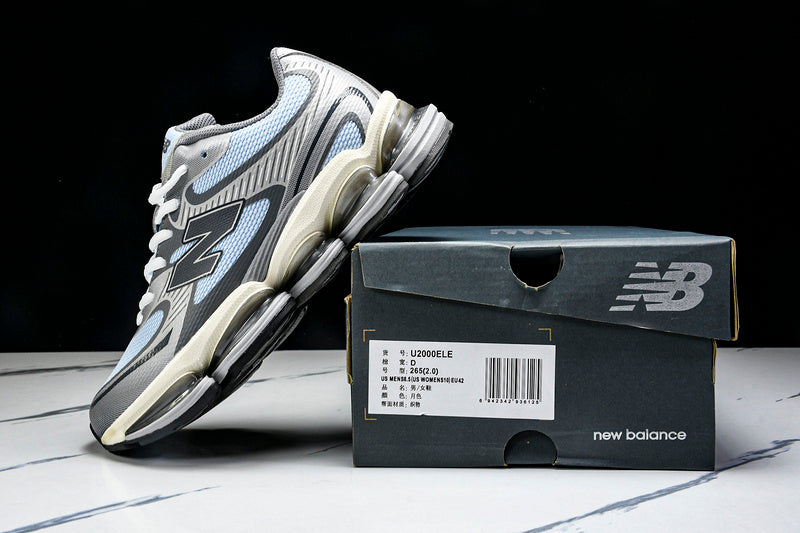 Tênis New Balance 2000