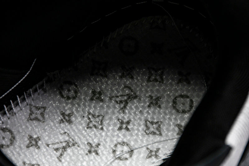 Tênis Louis Vuitton