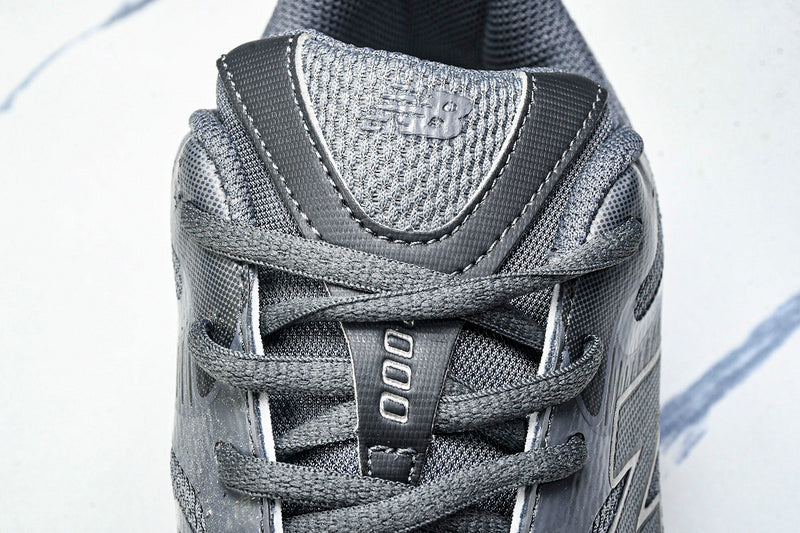 Tênis New Balance 2000
