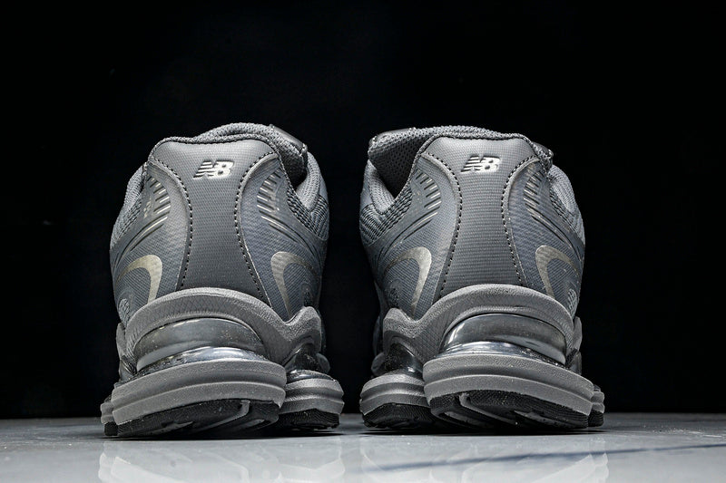 Tênis New Balance 2000