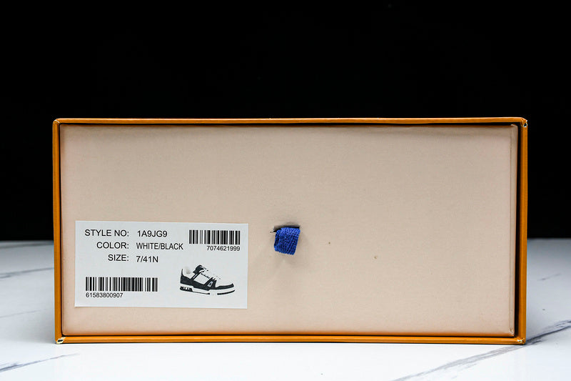 Louis Vuitton Sneaker