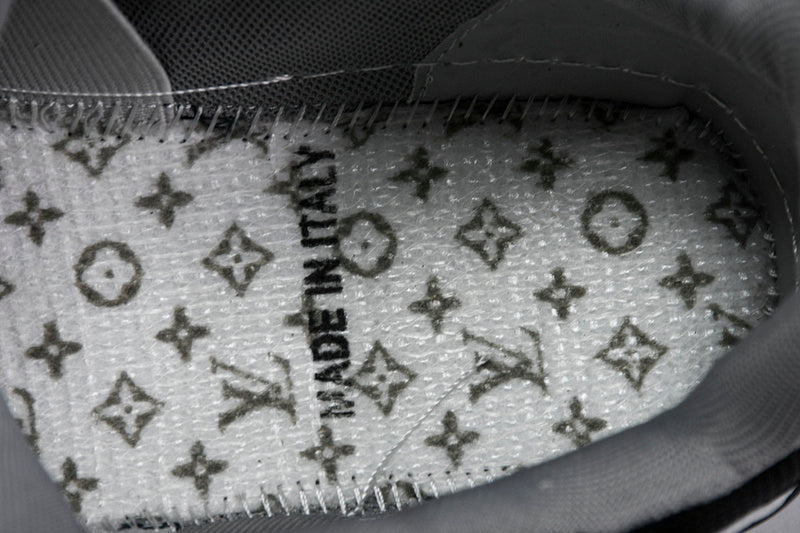 Louis Vuitton Sneaker