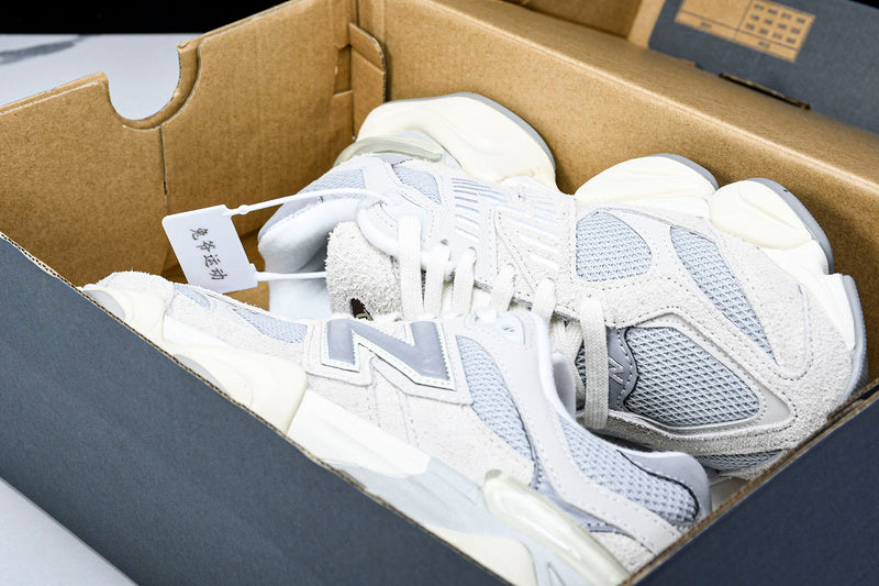 New Balance 9060 OLIVINA