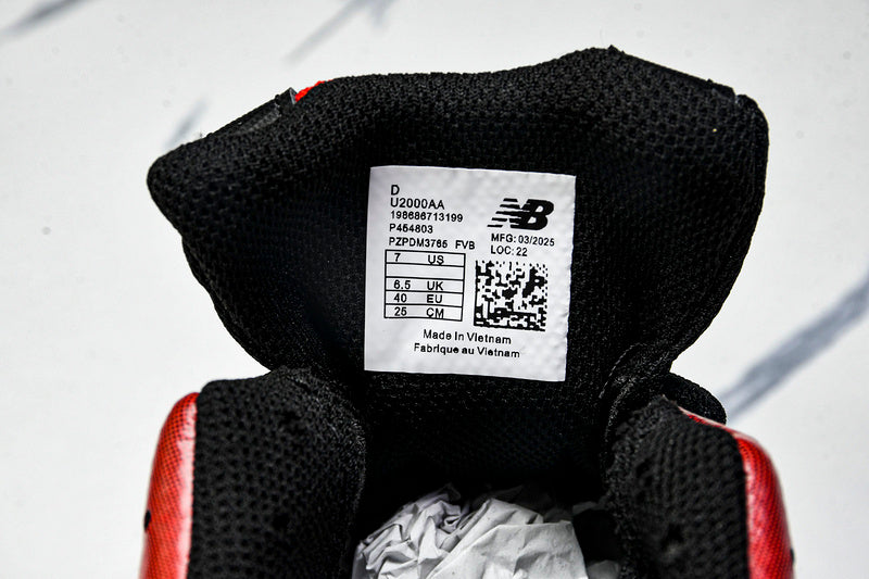Tênis New Balance 2000