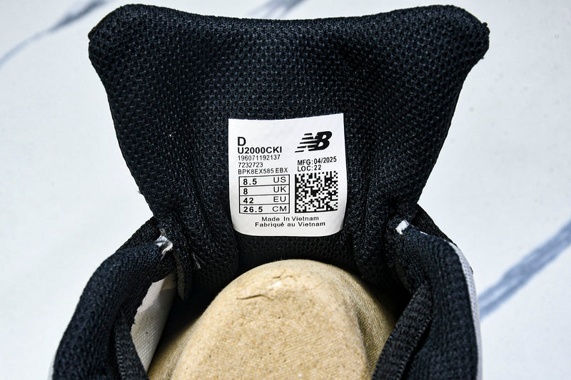 Tênis New Balance 2000
