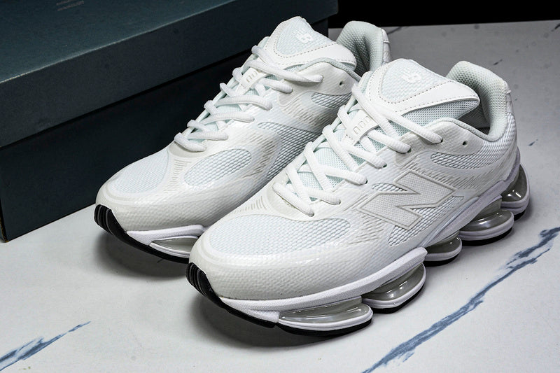 Tênis New Balance 2000