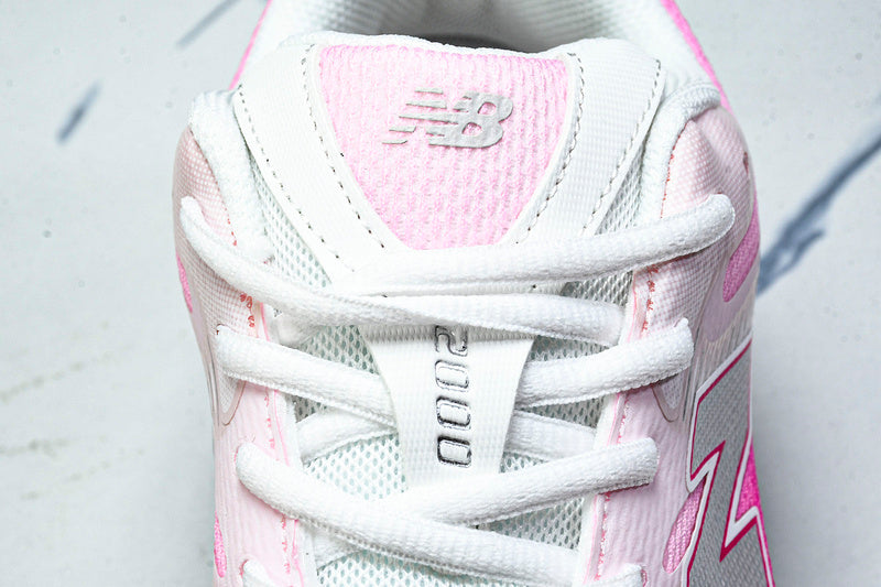 New Balance 2000 Sneakers