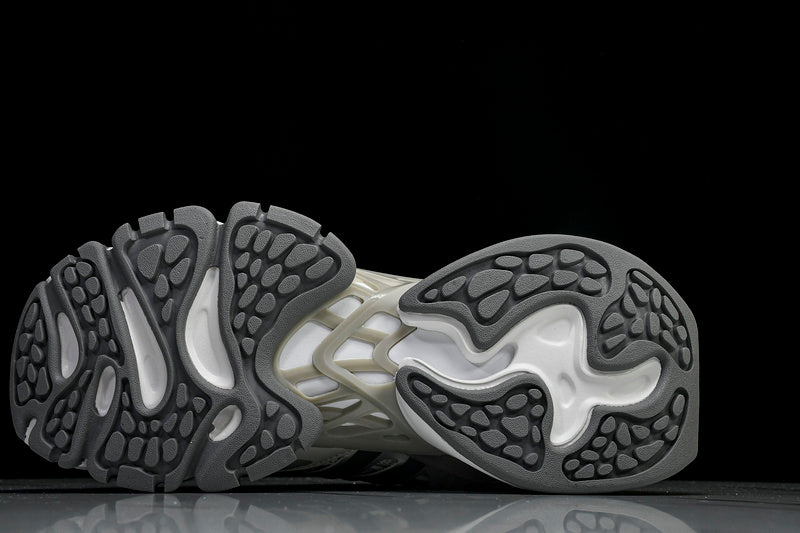 Adidas XLG Sneakers