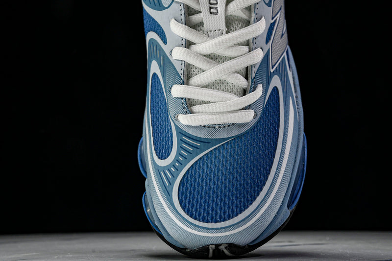 Tênis New Balance 2000