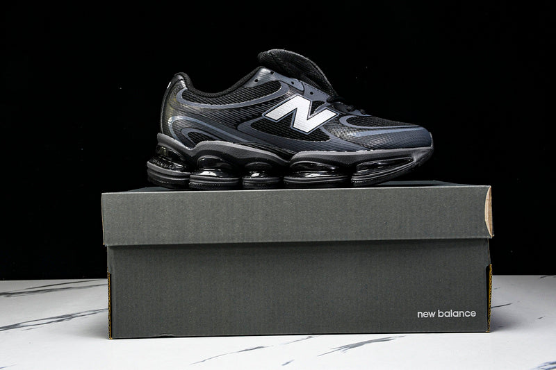 Tênis New Balance 2000