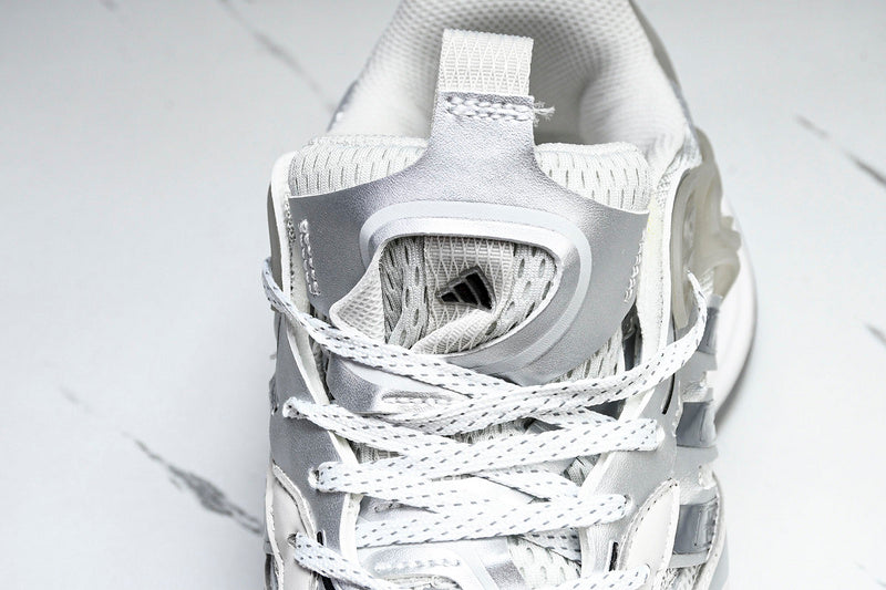 Adidas XLG Sneakers