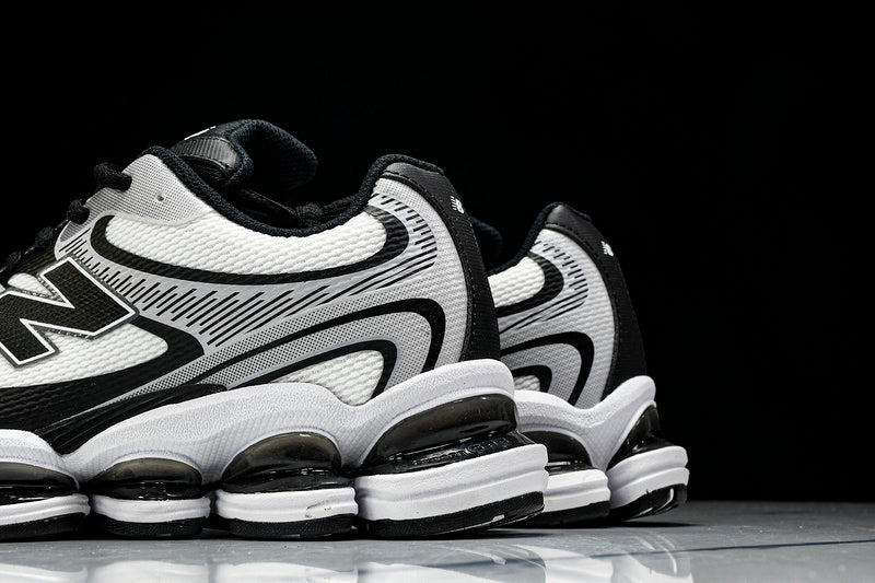 Tênis New Balance 2000