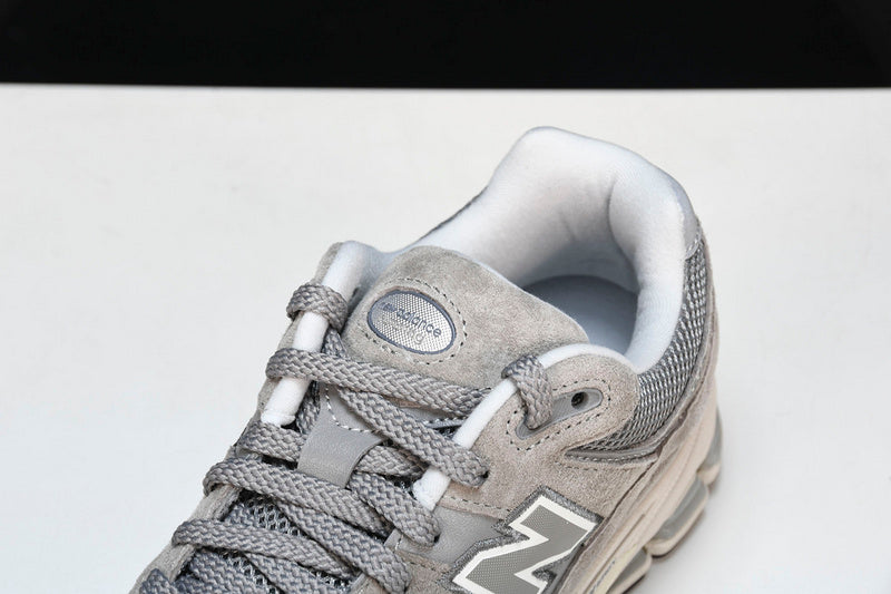 New Balance 2002