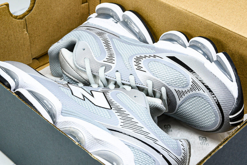 Tênis New Balance 2000