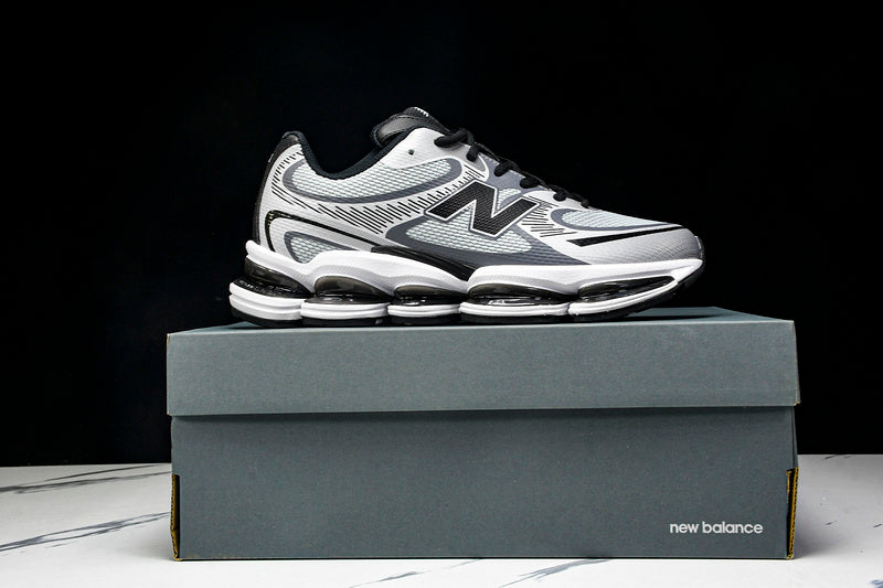 Tênis New Balance 2000