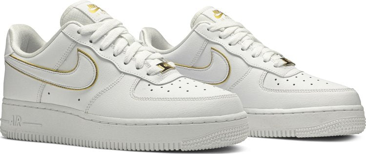 Nike Air Force 1 07 ESS 'Ouro Metálico'
