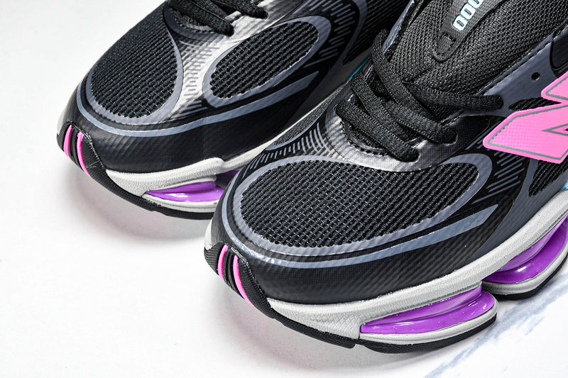 Tênis New Balance 2000