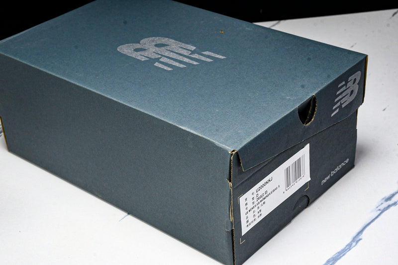 Tênis New Balance 2000