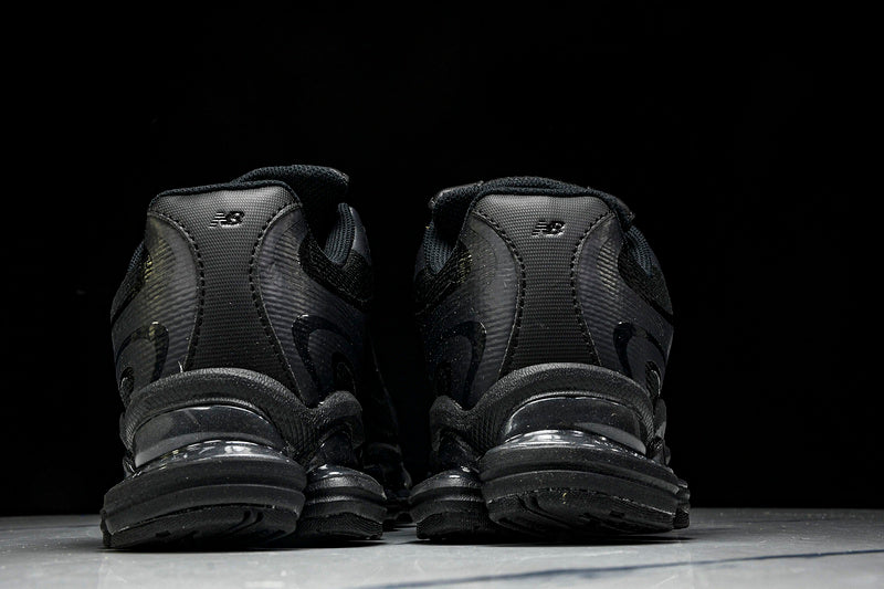 Tênis New Balance 2000