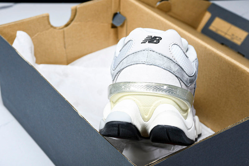 New Balance 9060 OLIVINA