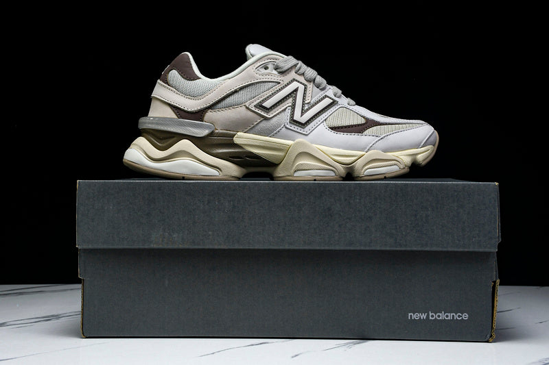 New Balance 9060 OLIVINA