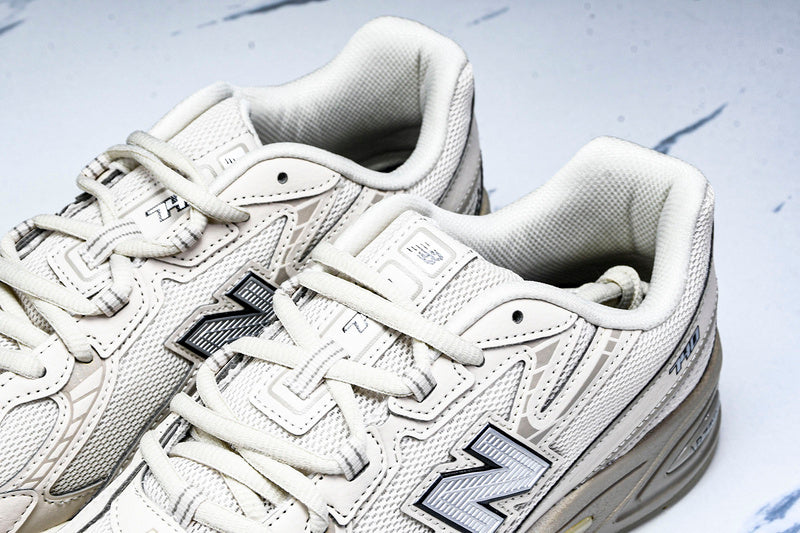 New Balance 740