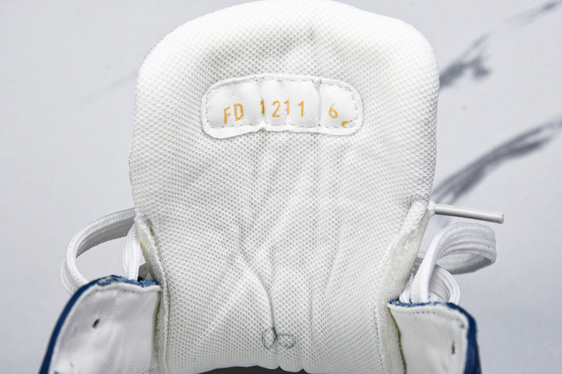 Louis Vuitton Sneaker