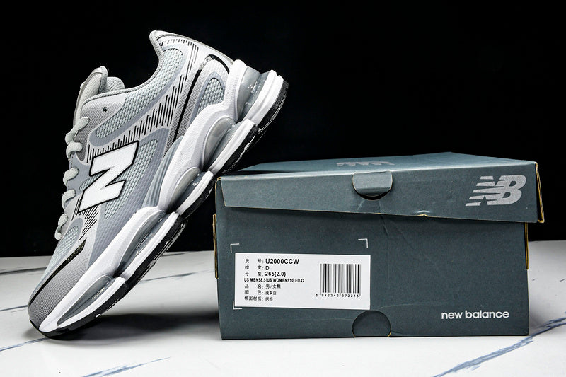 Tênis New Balance 2000