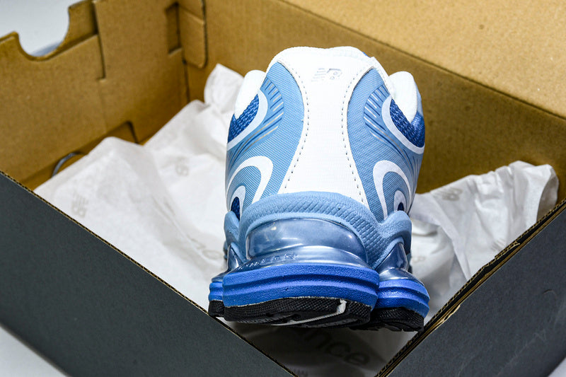 Tênis New Balance 2000