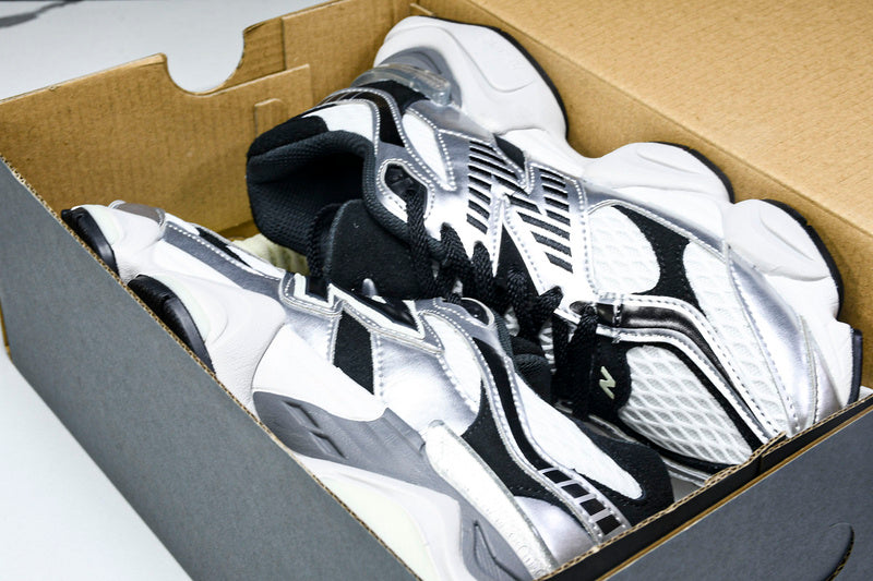 New Balance 9060 OLIVINA