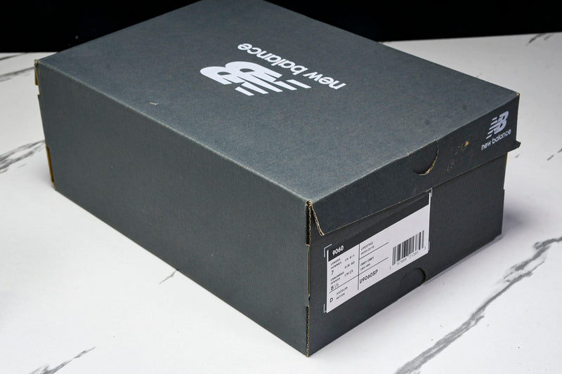 New Balance 9060 OLIVINA